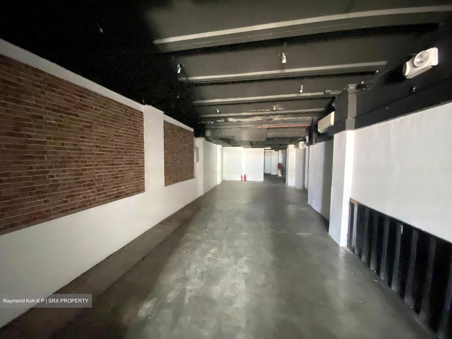 Bussorah Street (D7), Retail #453040541